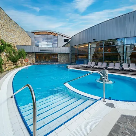Ξενοδοχείο Bania Thermal & 4*